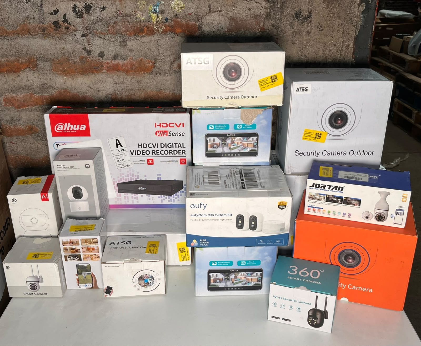 LOTE 75 CAMARAS 01