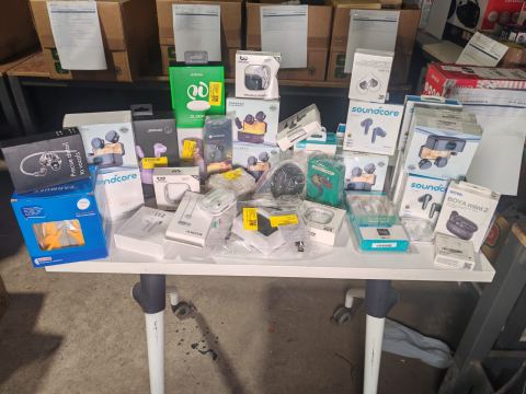 LOTE 36 AUDIFONOS INALAMBRICOS 02