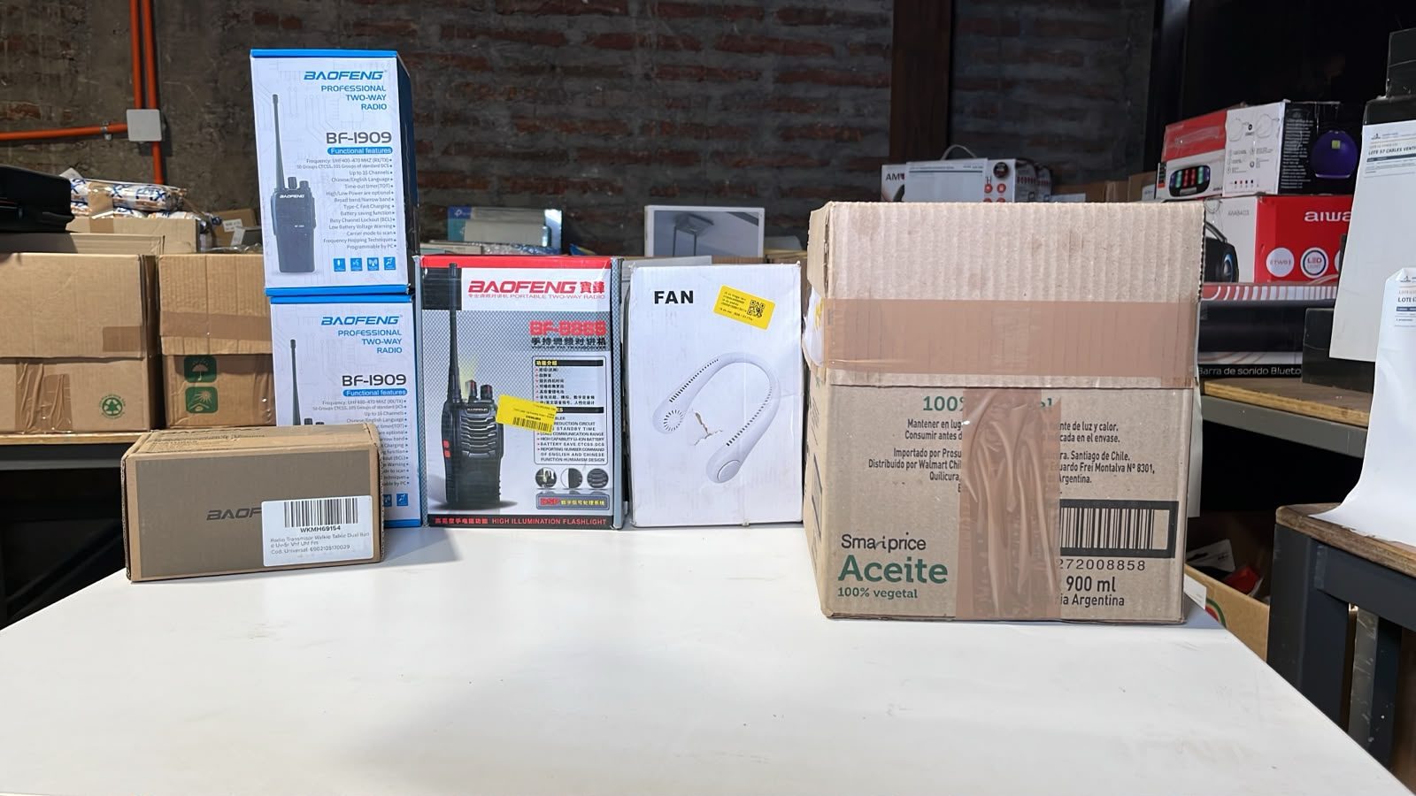 LOTE 138 RADIO PORTATIL ACCESORIO